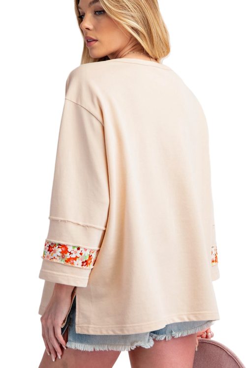 Beige Plus Size Flower Patched Crewneck Top with Side Slits for Stylish Comfort