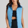 Women's Sky Blue Plush Collared Quilted Zipped Puffer Vest for Winter Style - Image 3