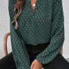 Women's Elegant Green Geometric Print Puff Sleeve Blouse with Notched Neck - Image 2