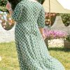 Plus Size Green Geometric Floral Print Maxi Dress with Half Sleeves - Image 2