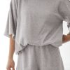 Women's Gray Solid Color 2-Piece Shorts Set - Casual Loose Tee and High Waist Shorts - Image 2