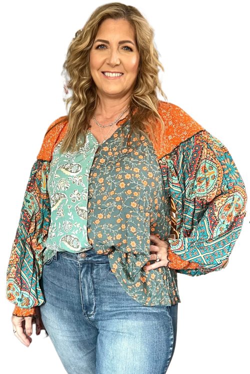 Plus Size Green Floral Patchwork Blouse with Lantern Sleeves - Stylish V Neck Design