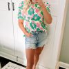 Elegant Women's Green Abstract Print Frilly Neck Ruched Short Sleeve Blouse - Image 3