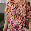 Charming Women's Pink Floral Print Crew Neck Short Sleeve Shift Blouse - Image 7