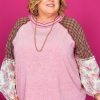 Plus Size Pink Checkered Paisley Patchwork Raglan Sleeve Top for Women - Image 2